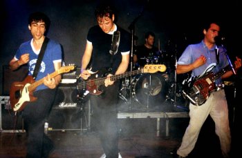 Weezer live in 1996.