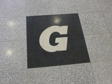 G floor sign