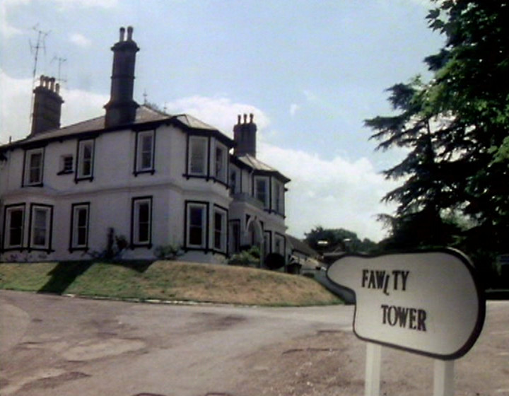 Fawlty Towers - opening titles from The Builders