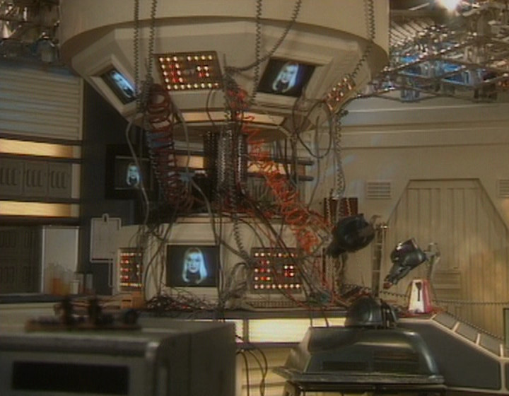 Red Dwarf control room/drive room, with Holly and skutters